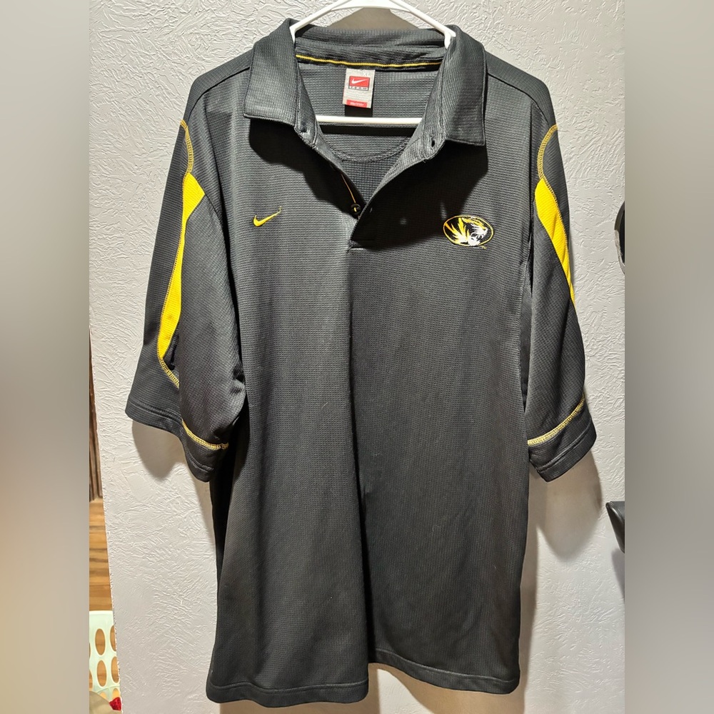 Vintage Team Nike MIZZOU football polo shirt size XL
